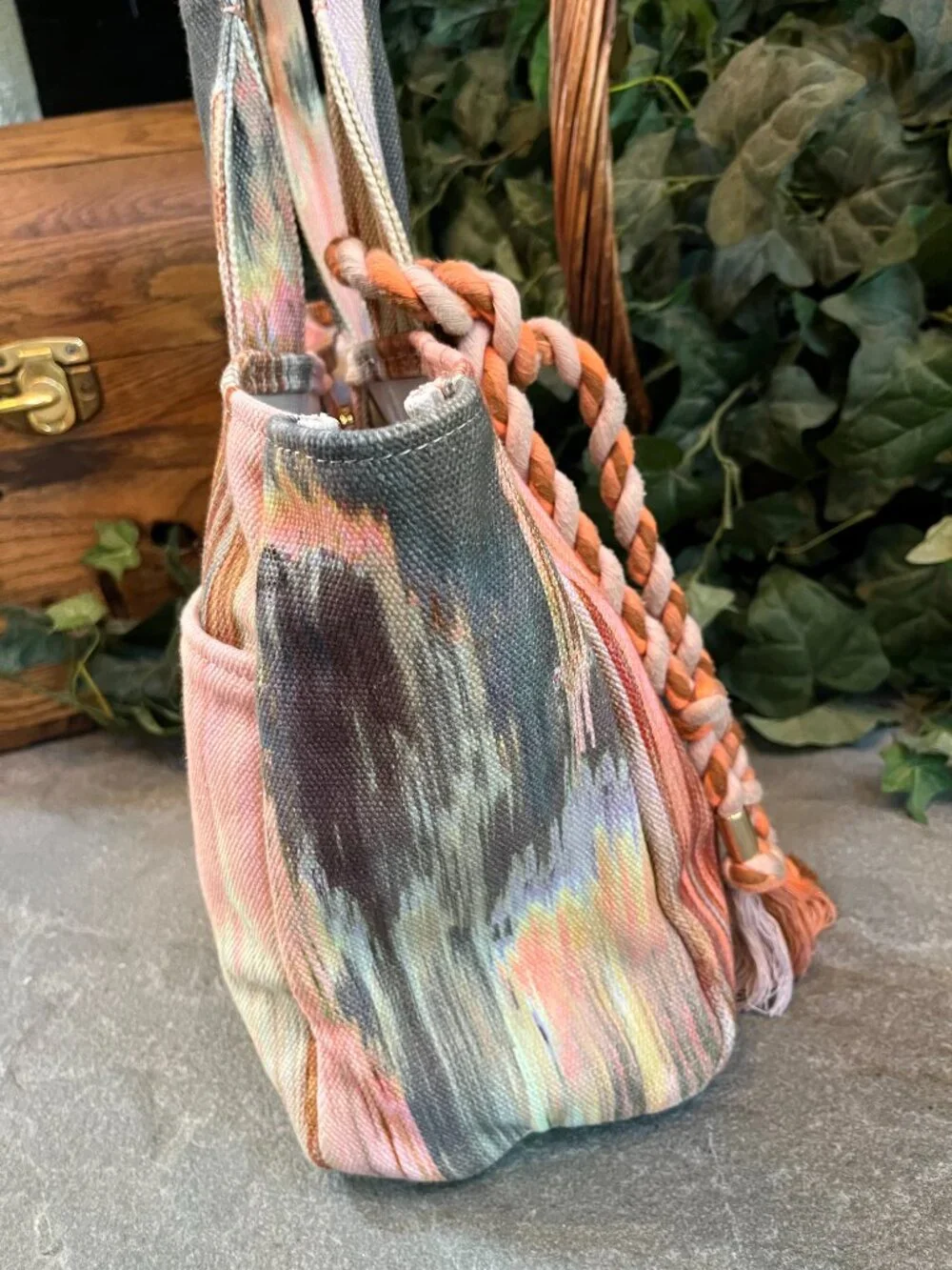 Vince Camuto Amia Tote Purse Marble Oasis Toscano Canvas Orange/Peach Casual